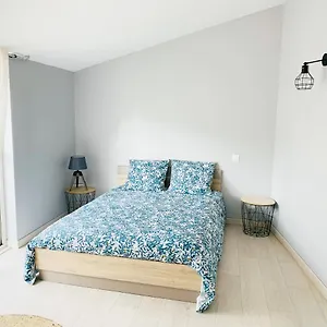 https://maison-de-village-au-coeur-de-la-drome-medievale-les.hotels-rhonealpes.com