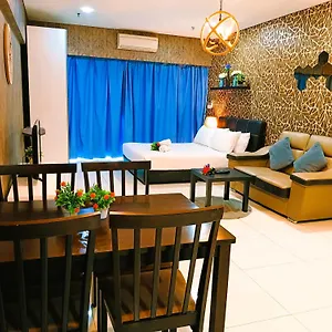 Summer By Hibiscus Apartment